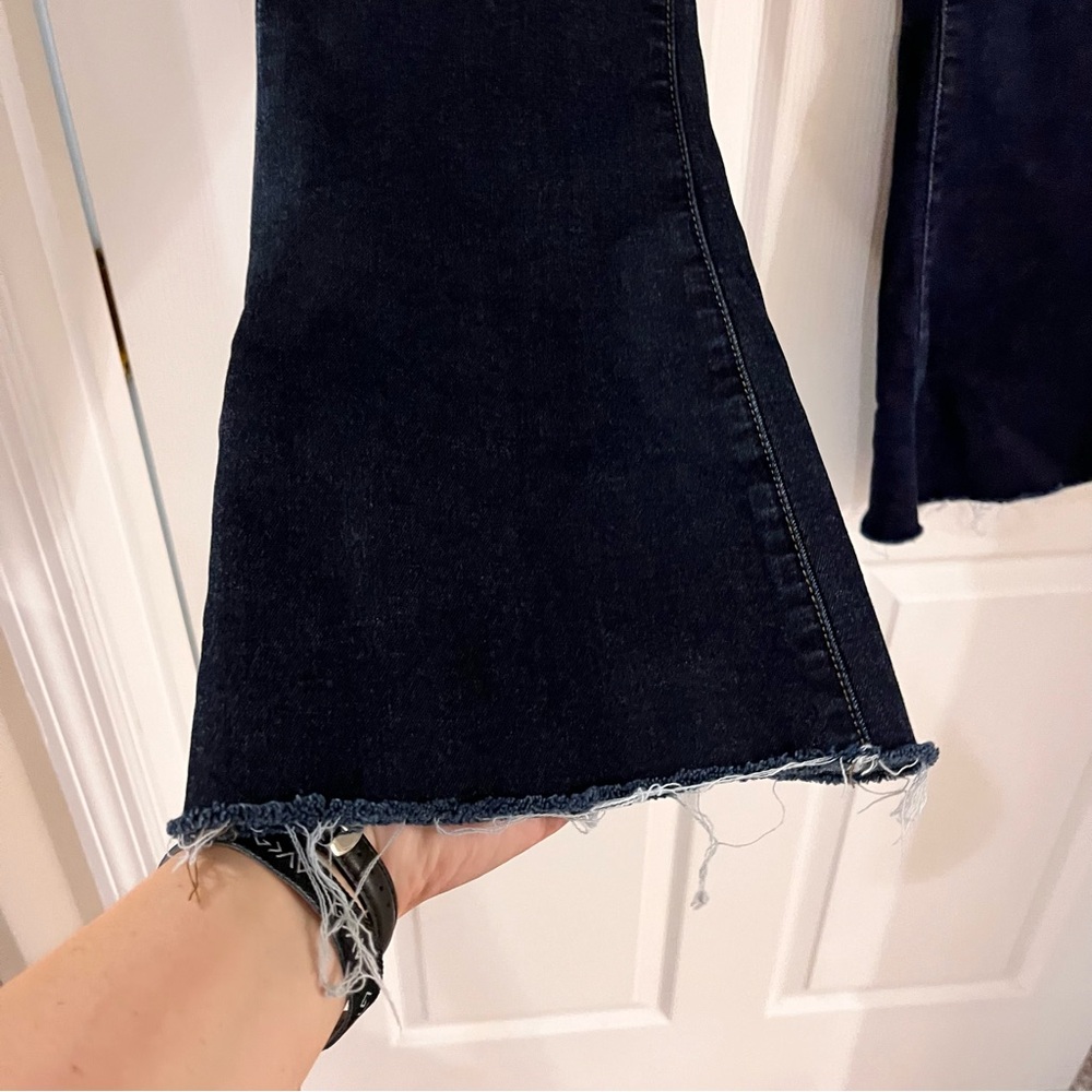 Articles of‎ Society dark wash raw hem flare leg denim jeans women’s size 31 - Picture 4 of 12